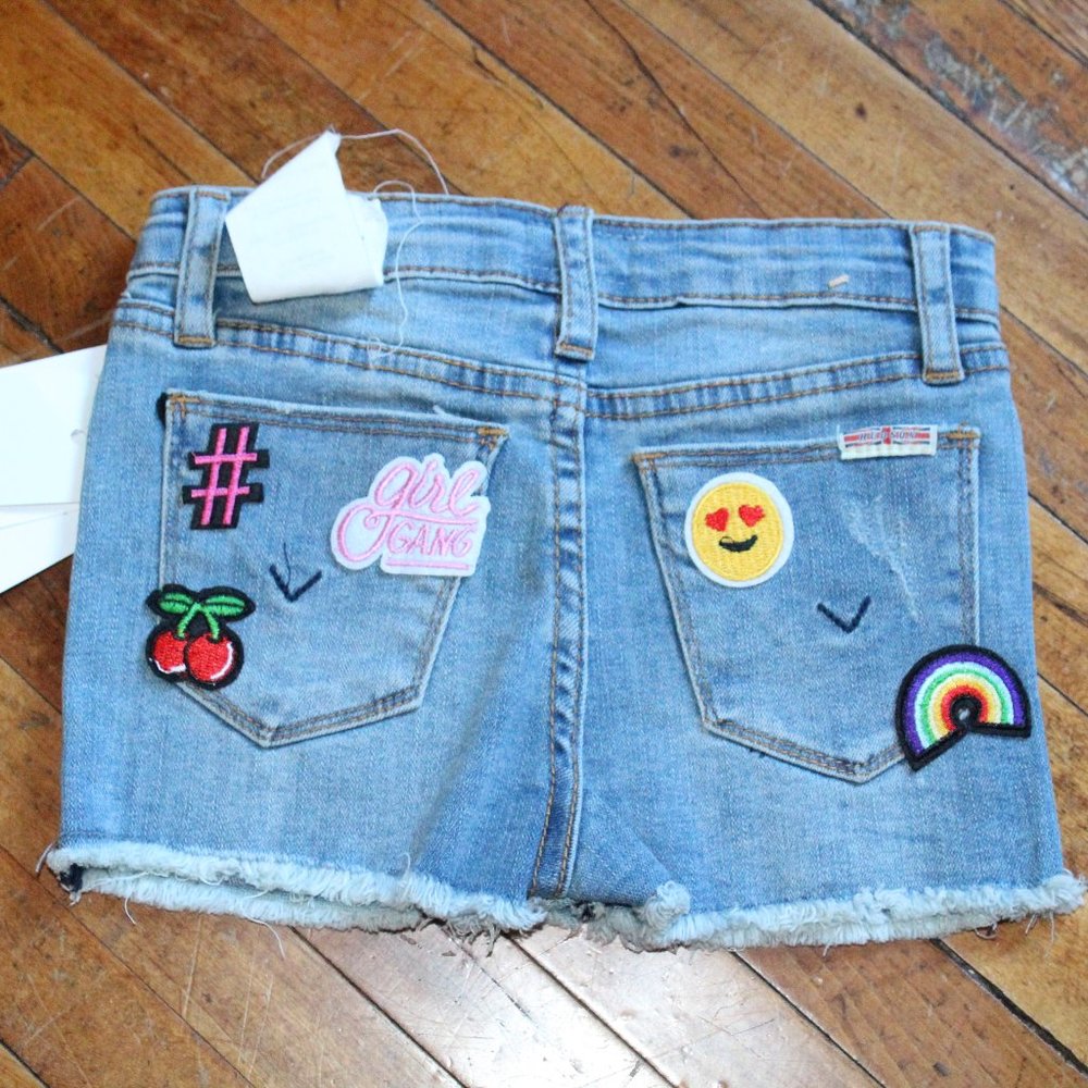 🌈Hudson Girls Love Patches Jean shorts NWT - Picture 5 of 5
